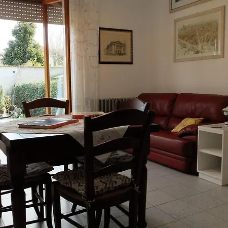 Con Giardino A 5 Minuti Dal Mare *
